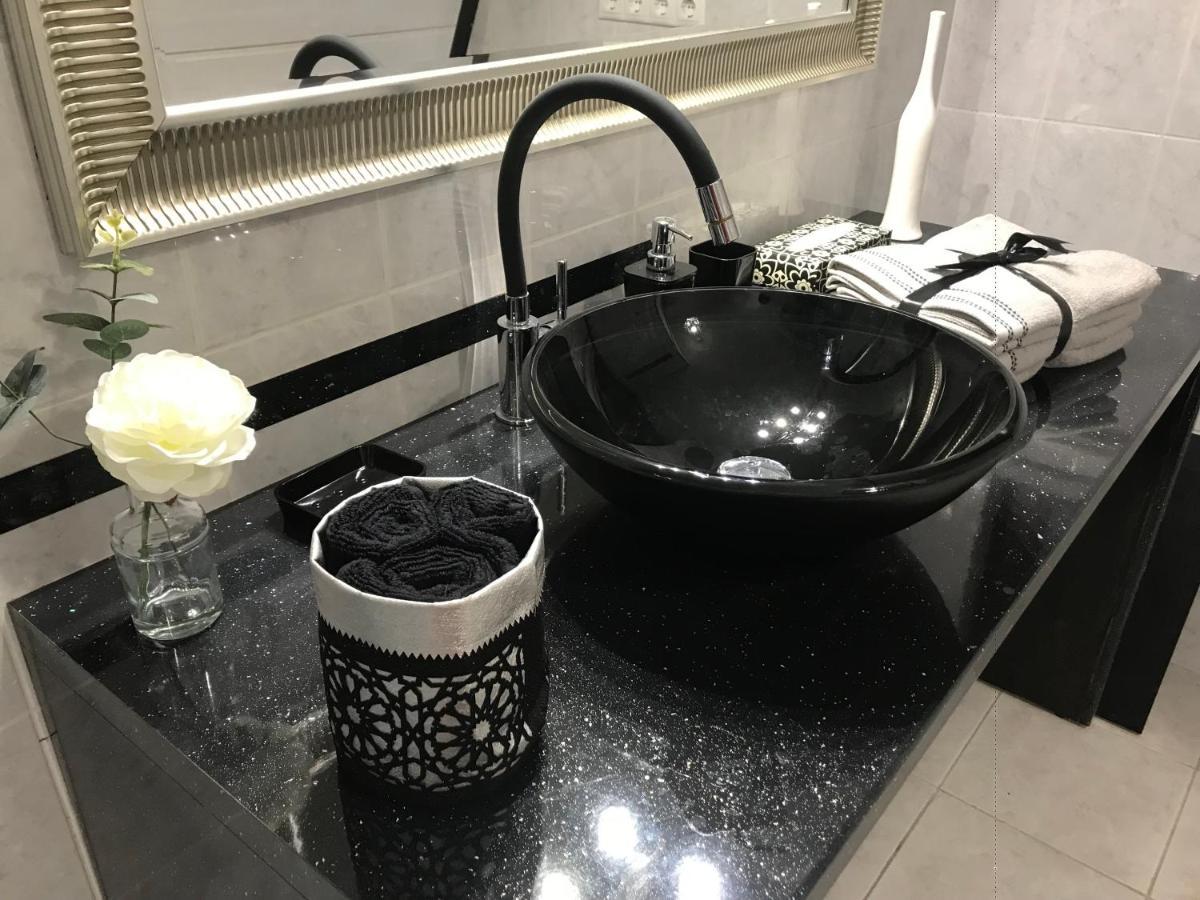 Luxury Basement In The Surrounding Of Budapest Διαμέρισμα Mogyoród Εξωτερικό φωτογραφία